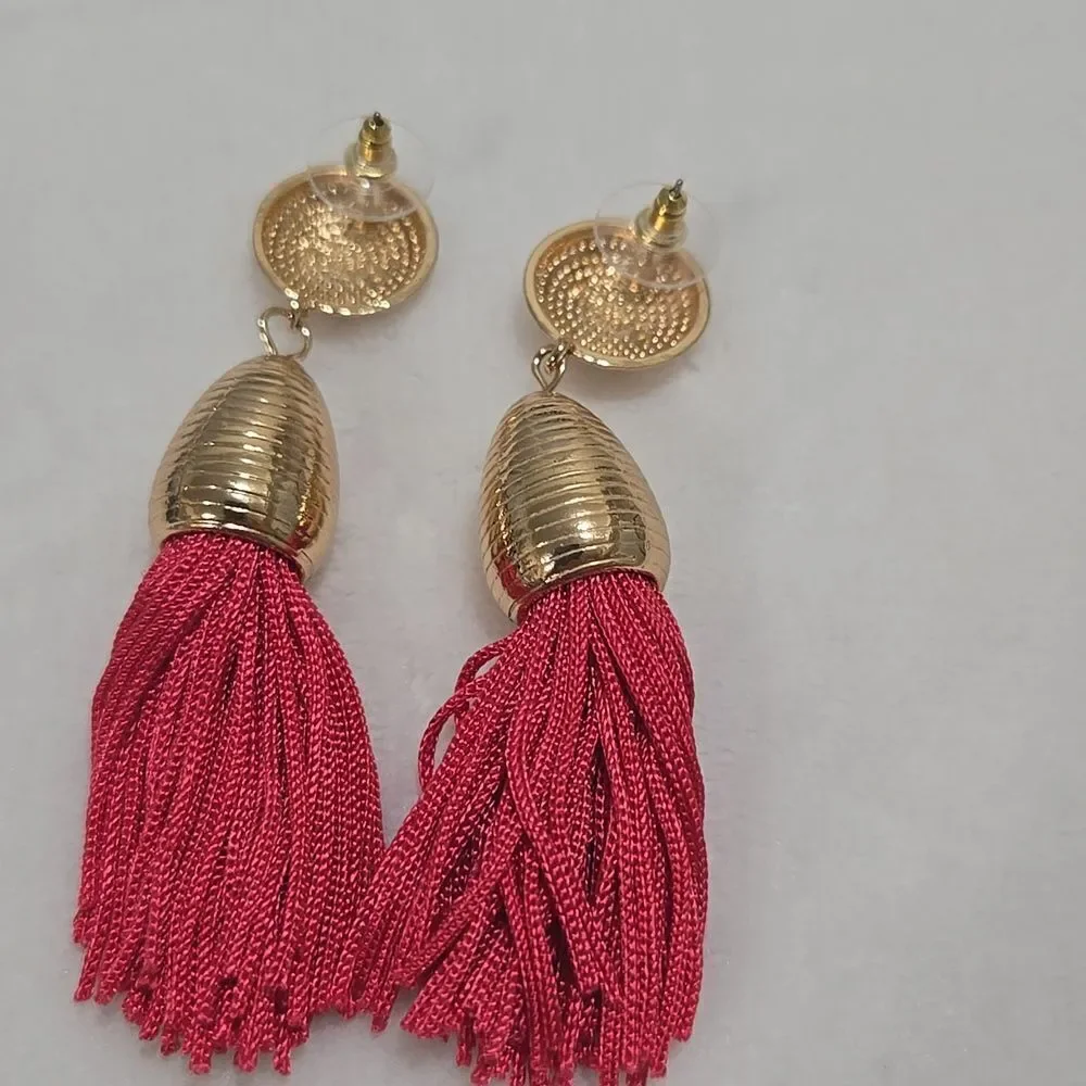 BaubleBar elegant gold